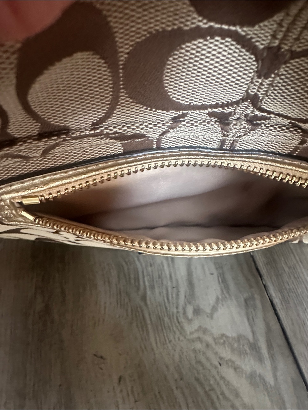 Coach Signature C Penelope Jacquard Logo Gold Leather Trim & Coach Cherry Charm - Picture 14 of 16